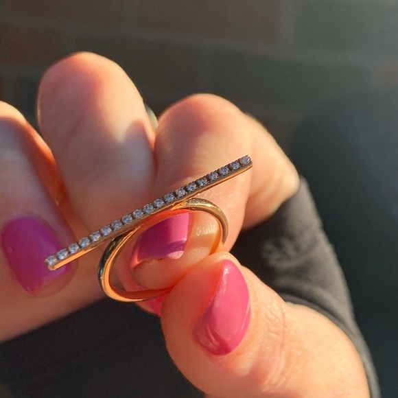 Bloomingdales Diamond Rose Gold Bar Ring 🌸🌸🌸 - Picture 2 of 6